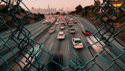 黄金日内振幅近10%，贵金属牛市结束了吗？