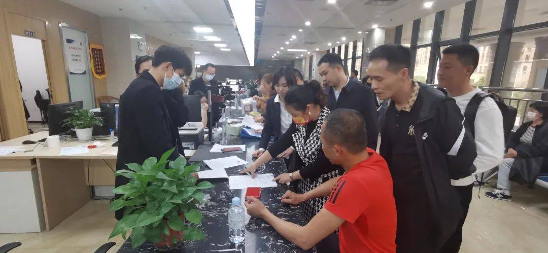 桂林办结首例“带押过户”<strong></p>
<p>工行贵金属交易流程</strong>！