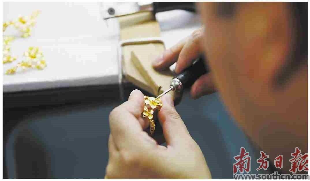 黄金特色小镇打造全生态产业链