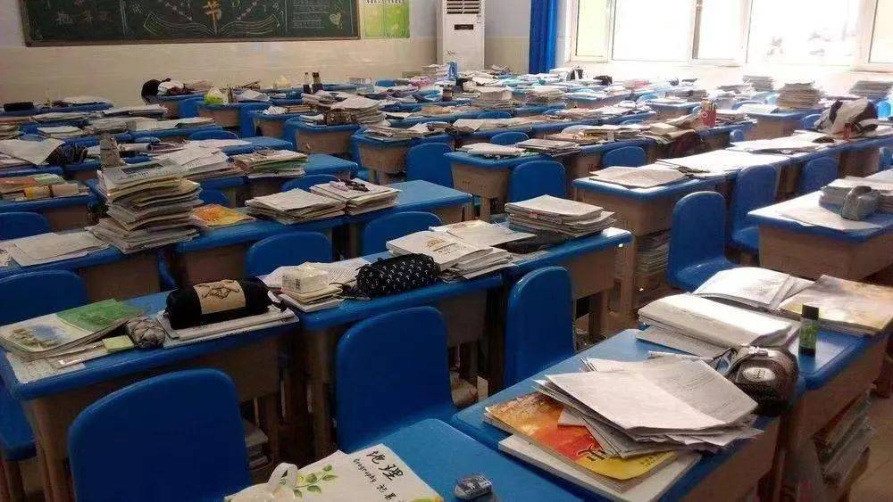 校园铁丝网<strong></p>
<p>币托网</strong>，能托住下坠的孩子吗
