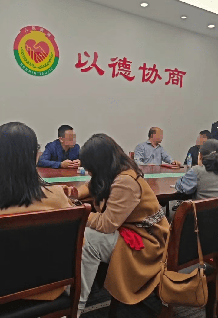 苏州知名艺术培训机构宣布破产<strong></p>
<p>币圈论坛</strong>，老板下跪称“绝不跑路”，事发前安排活动消耗课时费