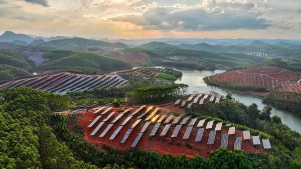 “某些国家话说得很满却不落实<strong></p>
<p>币奥网</strong>，中国正相反”