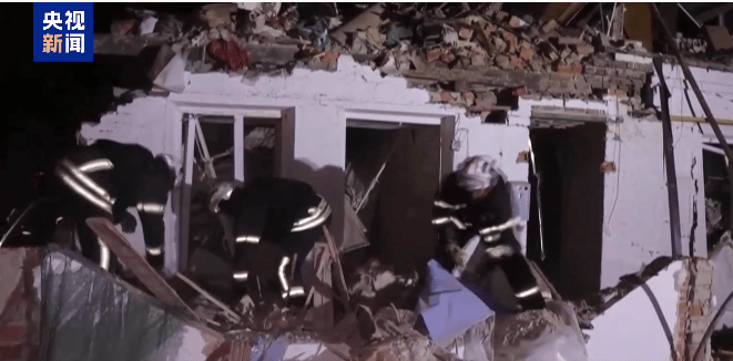 乌克兰第二大城市中心警察局遭袭<strong></p>
<p>币奥网</strong>！俄军密集打击乌军多个重要目标；俄罗斯多家银行遭网络攻击