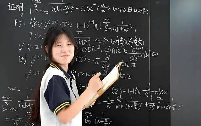 零度时评丨“天才少女”姜萍落幕<strong></p>
<p>宏达币</strong>，普通人姜萍未完待续