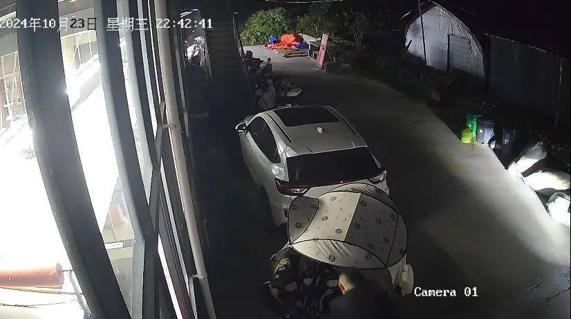“我车被偷了<strong></p>
<p>币博汇</strong>，车上有块毒猪肉！”男子深夜报警，结局大反转