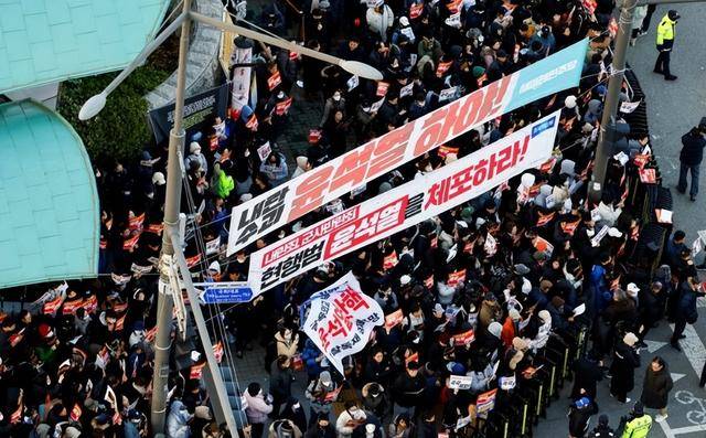 弹劾尹锡悦动议破产<strong></p>
<p>普维币</strong>，韩国执政党耍无赖：人不交、总统权力也不交
