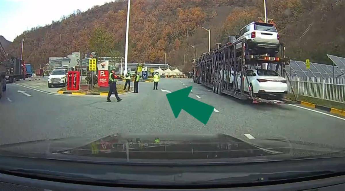 网红博主反映交警在高速上设卡查超速<strong></p>
<p>黑币价格</strong>，质疑其滥用职权，汉中警方回应
