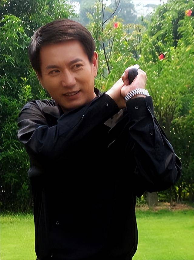 “坏人专业户”姚刚：一生无妻无子<strong></p>
<p>世纪币论坛</strong>，如今53岁在千万豪宅一个人住