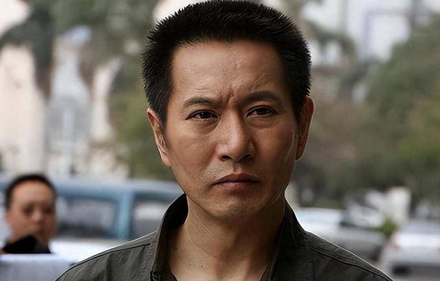 “坏人专业户”姚刚：一生无妻无子<strong></p>
<p>世纪币论坛</strong>，如今53岁在千万豪宅一个人住