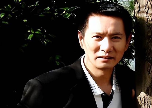 “坏人专业户”姚刚：一生无妻无子<strong></p>
<p>世纪币论坛</strong>，如今53岁在千万豪宅一个人住
