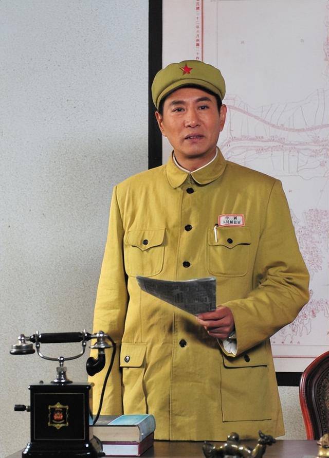 “坏人专业户”姚刚：一生无妻无子<strong></p>
<p>世纪币论坛</strong>，如今53岁在千万豪宅一个人住