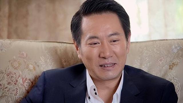 “坏人专业户”姚刚：一生无妻无子<strong></p>
<p>世纪币论坛</strong>，如今53岁在千万豪宅一个人住