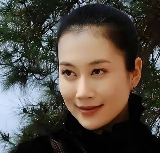 “坏人专业户”姚刚：一生无妻无子<strong></p>
<p>世纪币论坛</strong>，如今53岁在千万豪宅一个人住