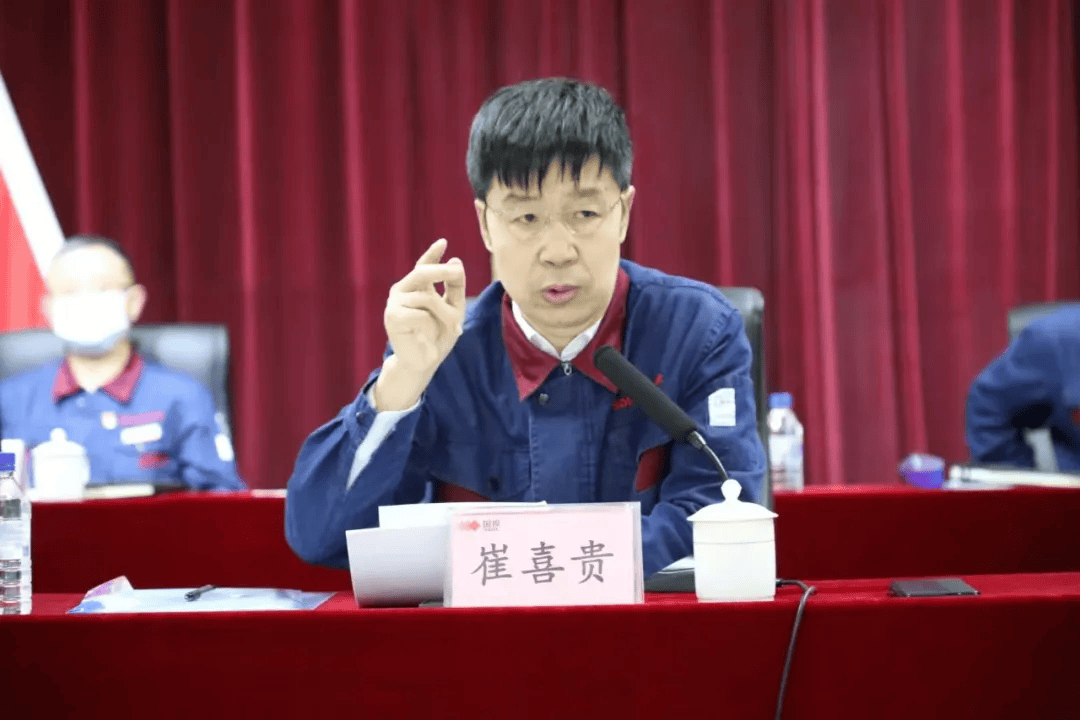 “老上级”落马同一天<strong></p>
<p>法币购买力</strong>，陆明春被查