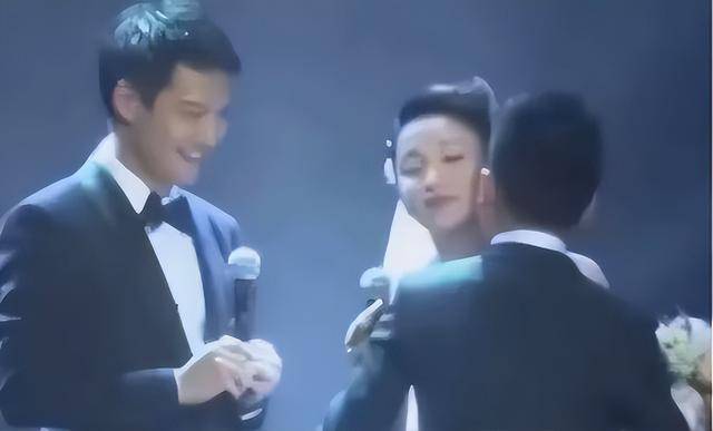 陈坤的儿子已成年<strong></p>
<p>安网币</strong>，容貌开始显现母亲的基因，像谁可以认得出吗？