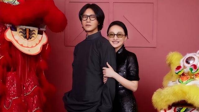 陈坤的儿子已成年<strong></p>
<p>安网币</strong>，容貌开始显现母亲的基因，像谁可以认得出吗？