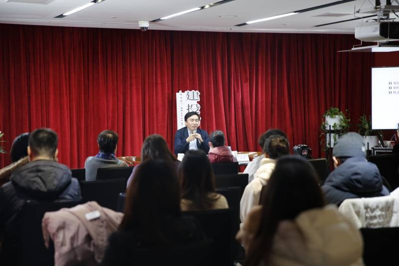 送外卖的北大博士后陈龙：数据控制下<strong></p>
<p>抄币</strong>，骑手究竟是一份怎样的职业