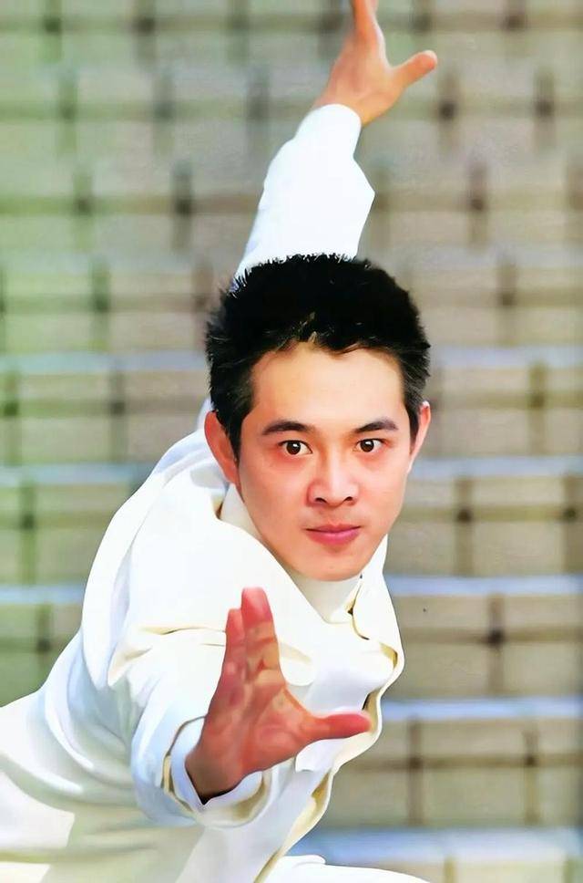 李连杰:后事一切从简<strong></p>
<p>合约交易技巧</strong>，不用立碑也不用办丧事，树葬海葬都可以