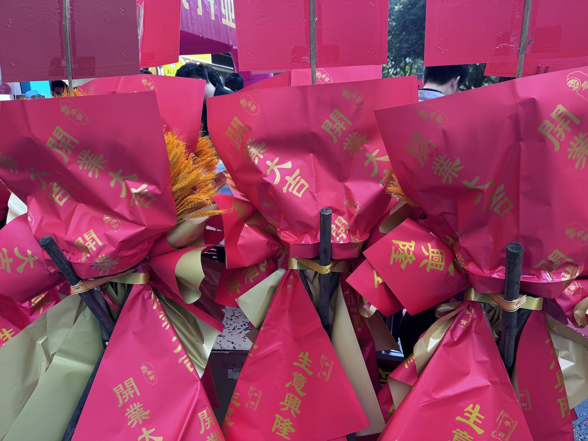 我开了一家“俄罗斯商品馆”：曾一日进账6万<strong></p>
<p>币会</strong>，现在靠卖年货回本