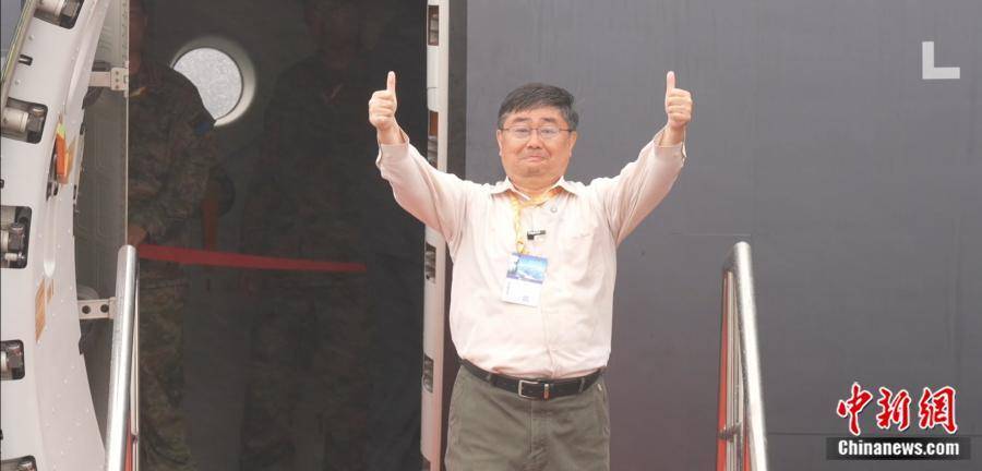 专访台海军前舰长吕礼诗：<strong></p>
<p>币会</strong>我就是不折不扣的中国人