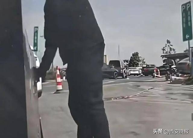 王某（男<strong></p>
<p>缺陷币</strong>，60岁），被当场抓获！已刑拘