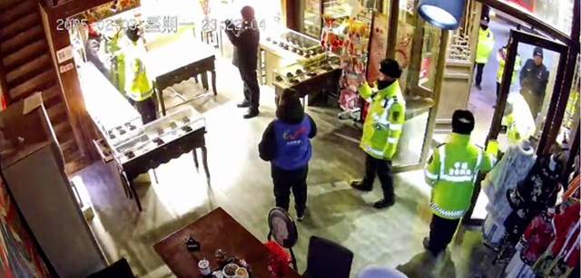 大同回应“撬锁开灯”：执行有问题<strong></p>
<p>缺陷币</strong>，亮灯系倡议而非强制
