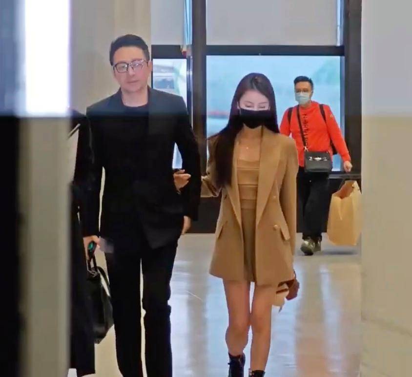 大S去世后<strong></p>
<p>币邮网</strong>，汪小菲今日再次在台北出现