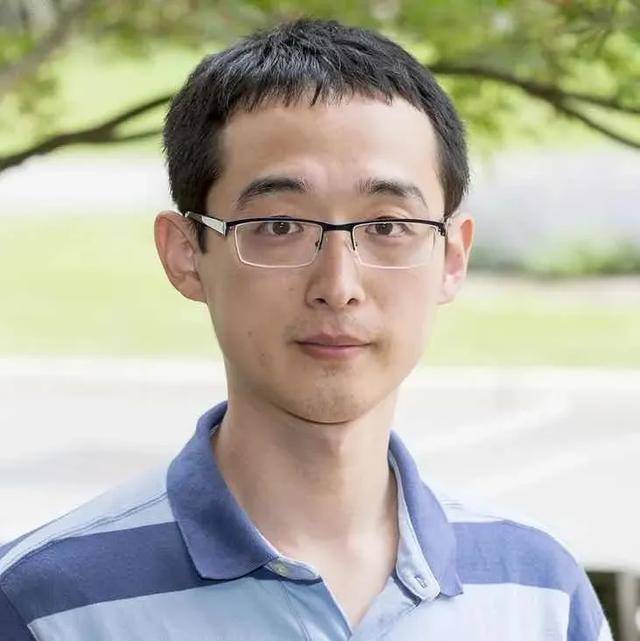 核物理学家<strong></p>
<p>光彩币</strong>，归国