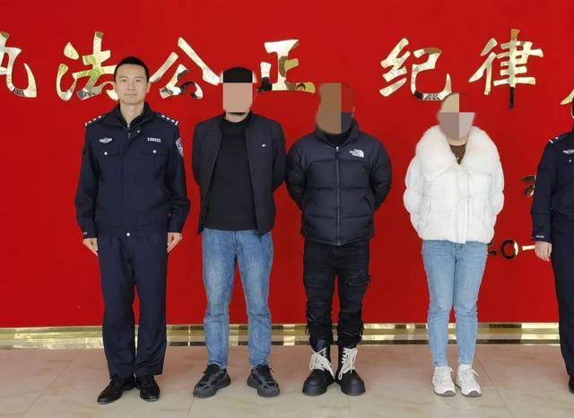 四川巴中三名网红街头拍摄低俗视频<strong></p>
<p>盈币网</strong>，被行政处罚