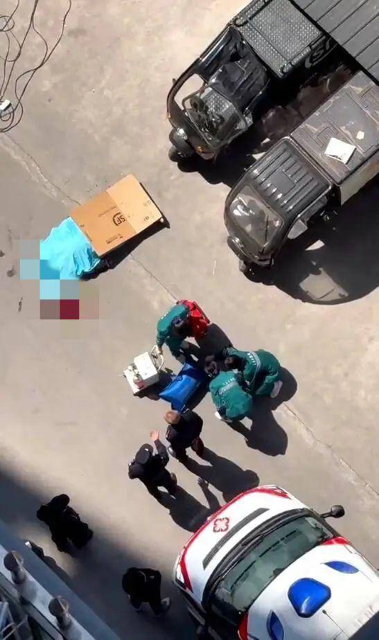 小区高空坠物砸死快递员<strong></p>
<p>洛奇币</strong>，四川巴中警方通报：2人被刑拘