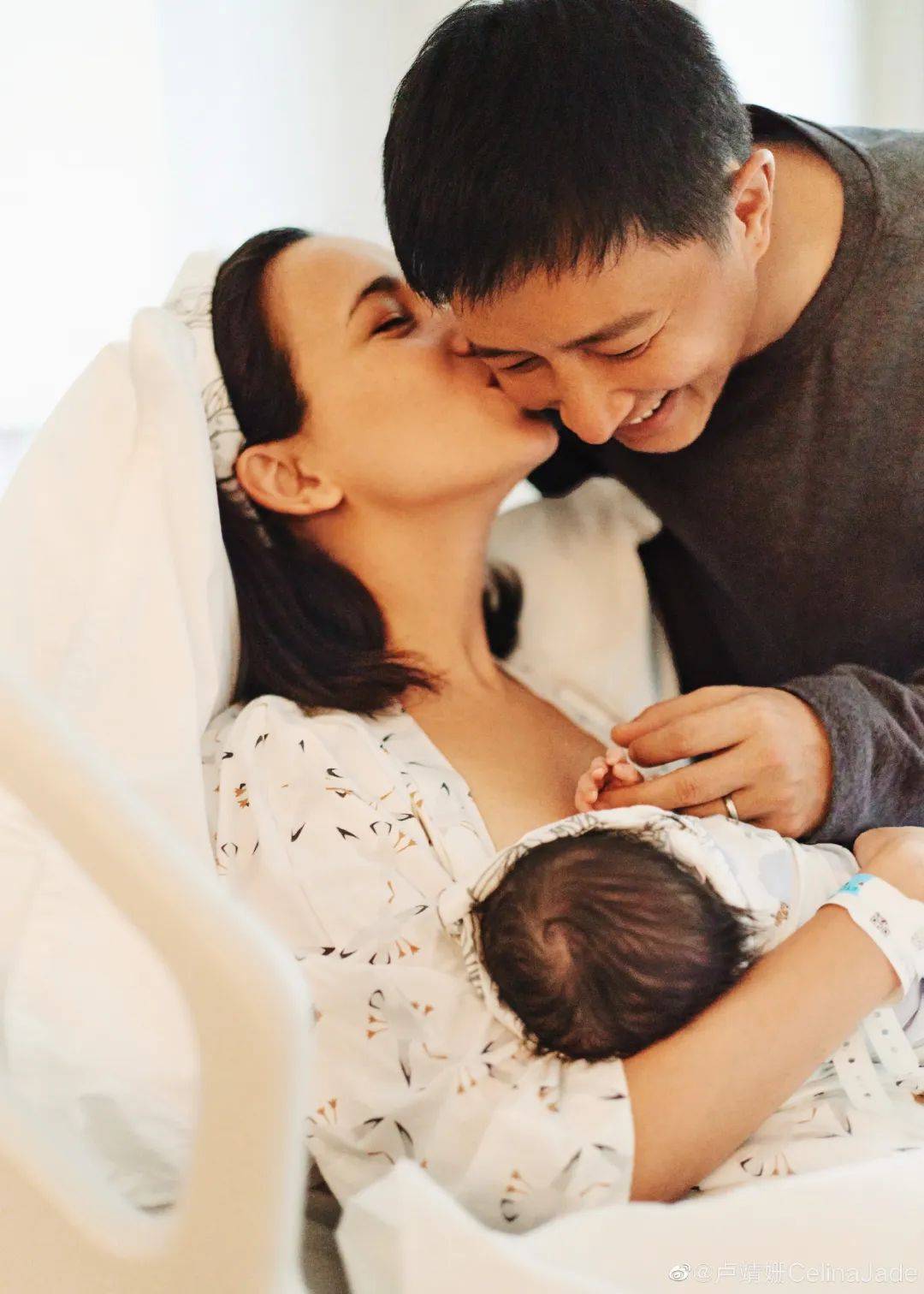 演员韩庚、卢靖姗夫妇发声明<strong></p>
<p>p网提币</strong>！