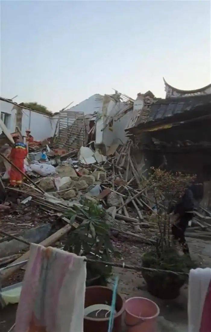 福建一民宅倒塌7人被埋<strong></p>
<p>网币兑换中心</strong>，亲历者：房龄已超60年