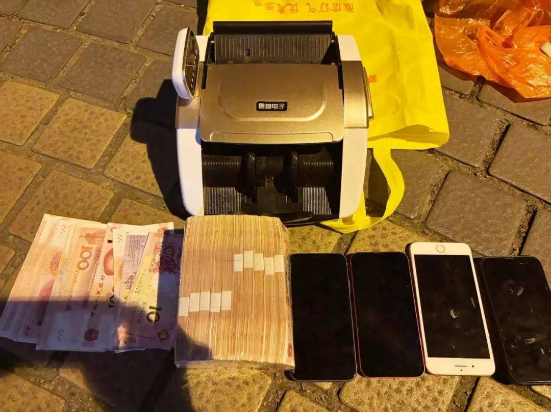 事发桂林<strong></p>
<p>好币网</strong>！背包里装的1000000元现金被警方紧急拦截