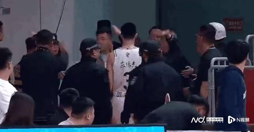 八强战广东男篮再负山西<strong></p>
<p>好币网</strong>，杜锋：胡明轩被罚下对我们伤害太大