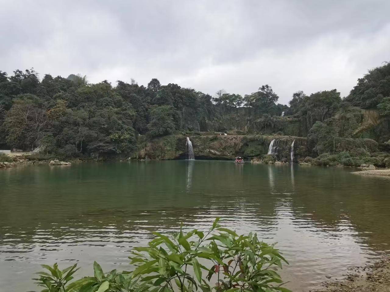 广西德天跨国瀑布变“小水滴”<strong></p>
<p>币村</strong>，景区：枯水期，水量要到6月以后恢复