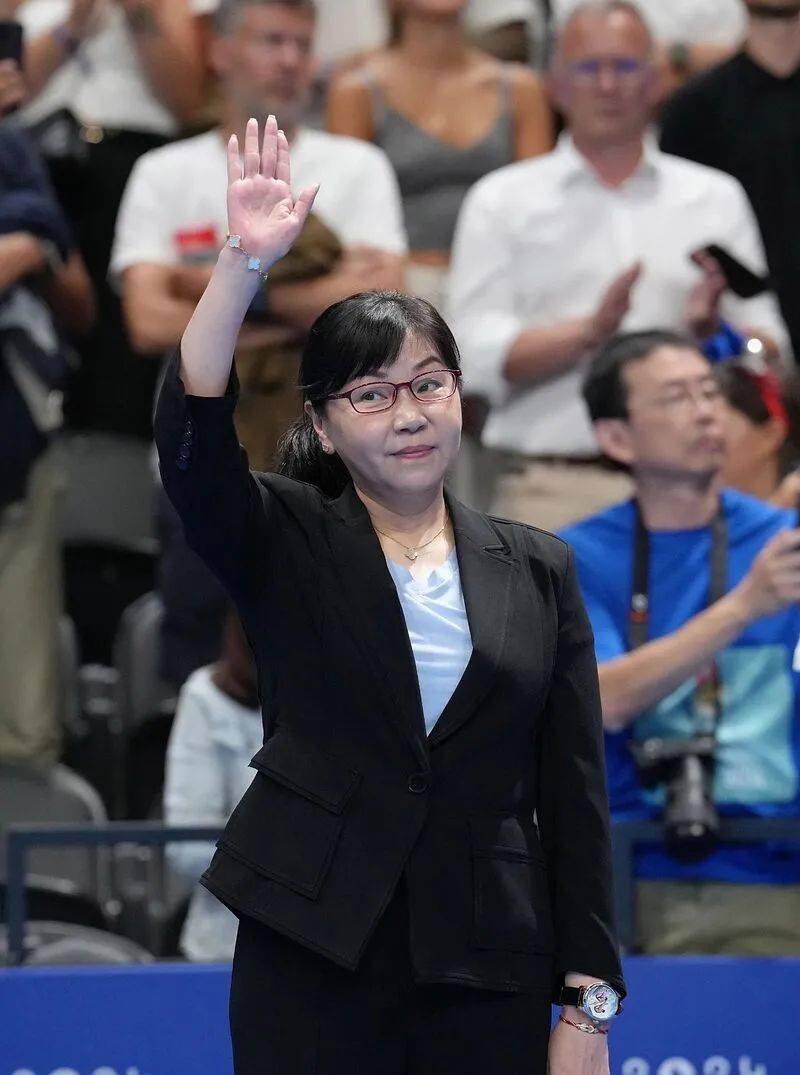 新任领导班子亮相<strong></p>
<p>币狗行情</strong>！周继红当选中国泳协主席