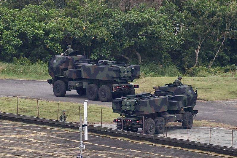 台媒：台军首次试射“海马斯”火箭炮时两度发生讯号异常<strong></p>
<p>海淘全币卡</strong>，岛内网友讽“又一场烟火秀”