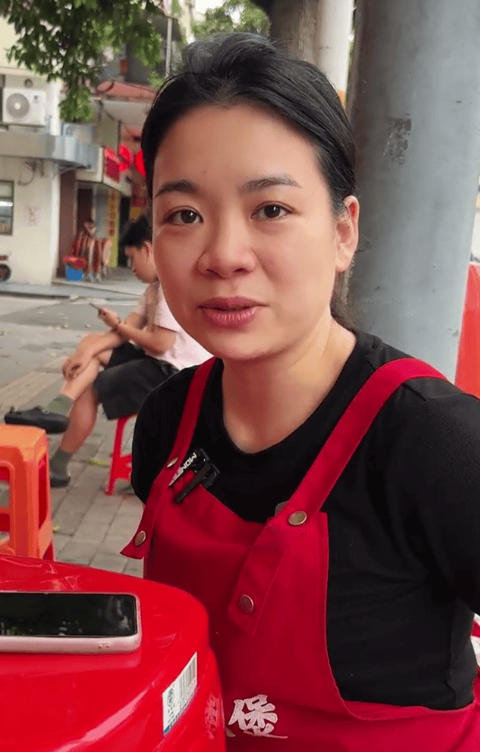 广东江门一饭店白米饭免费<strong></p>
<p>抄币网</strong>，老人每天打一碗米饭配酱油吃，店主：只要营业，就一直提供
