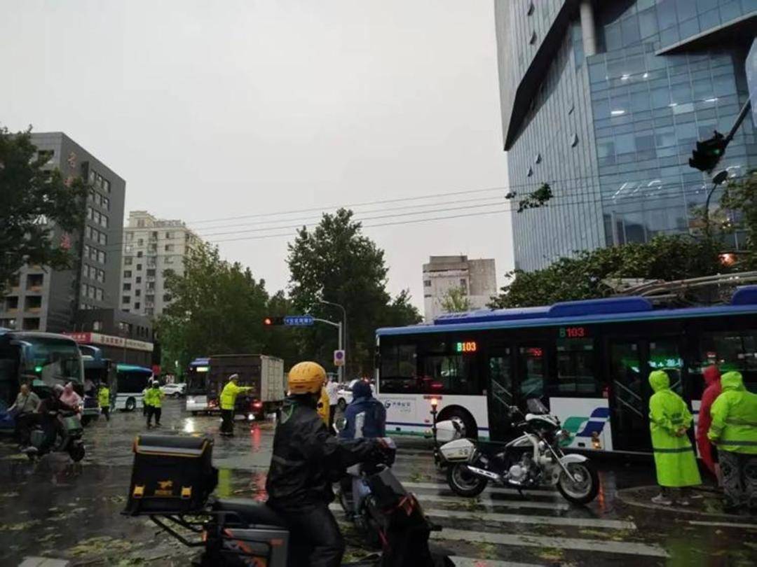 山东下<strong></p>
<p>币猩猩</strong>了424个大明湖：多地出现暴雨