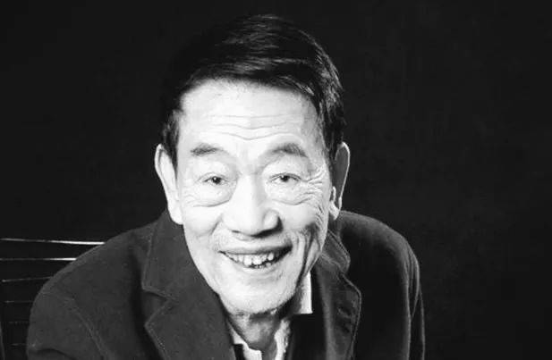 郭德纲发文悼念相声演员杨少华<strong></p>
<p>币期</strong>，李金斗称杨少华在午休时安详辞世，生前状态良好