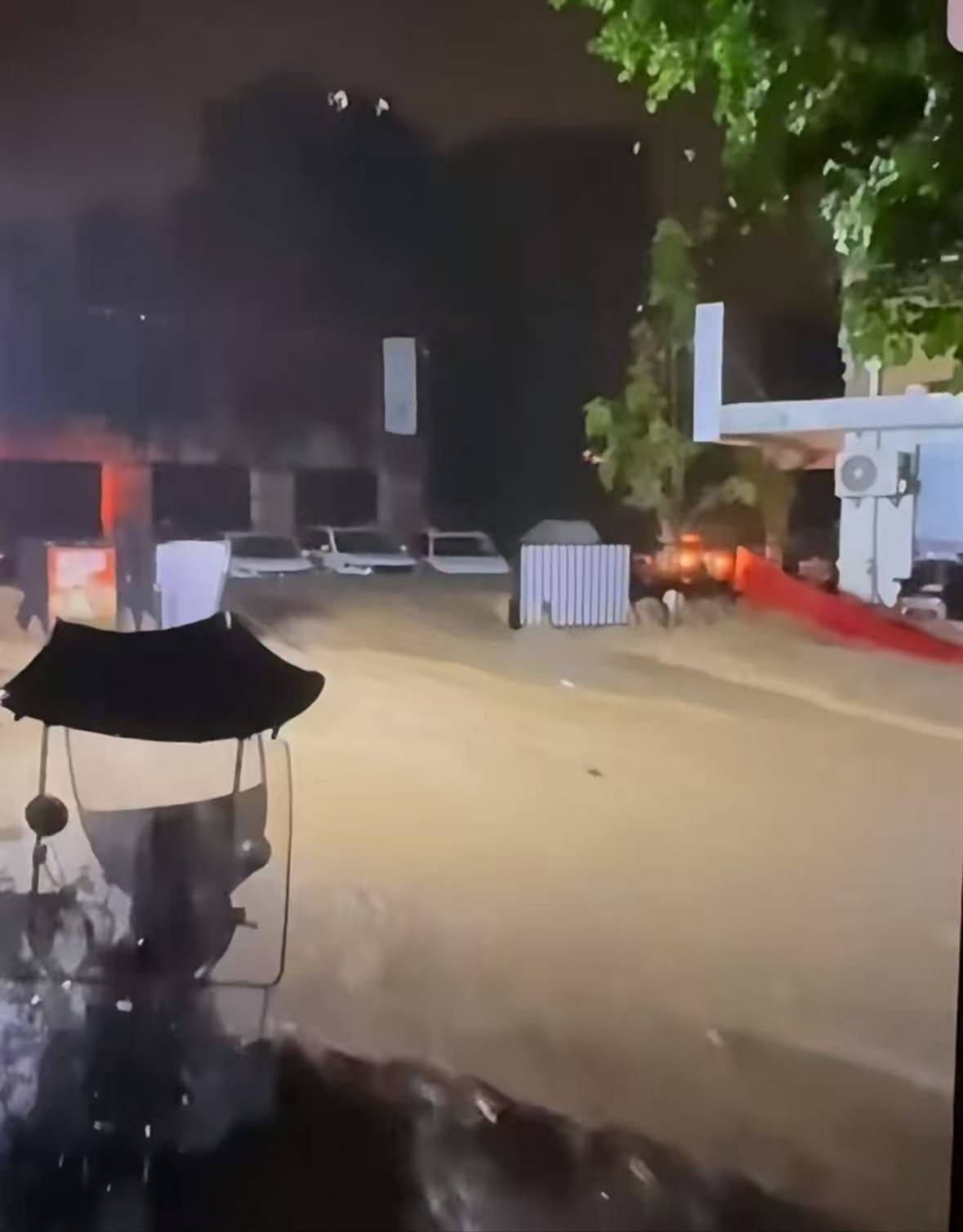暴雨致重庆一小区女保安遇难<strong></p>
<p>币期</strong>，知情人：深感悲痛，已安抚家属