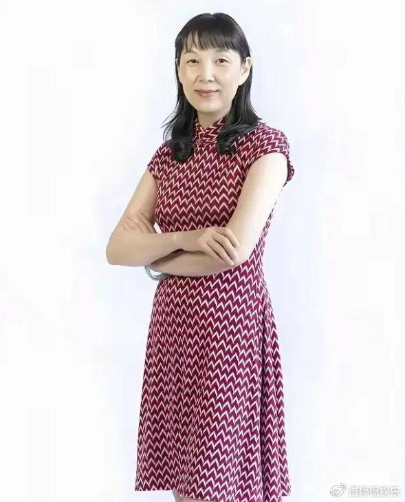 杜建英大学旧照曝光<strong></p>
<p>帮呗币</strong>，难怪能上位！两儿子名字暗藏深意，手握股权