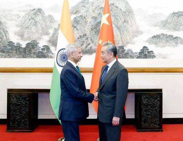 叫中国名字<strong></p>
<p>块链智能合约</strong>，娶日本妻子，5年没见的印度外长来了