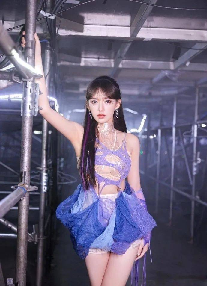 女演员自曝患精神疾病<strong></p>
<p>奉币</strong>，“不想让所有人都来可怜我”