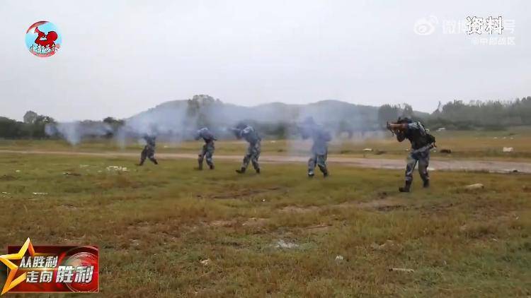 九三阅兵倒计时5天<strong></p>
<p>去装币</strong>！空中梯队多型新机将首次受阅 队员练就“米秒不差”