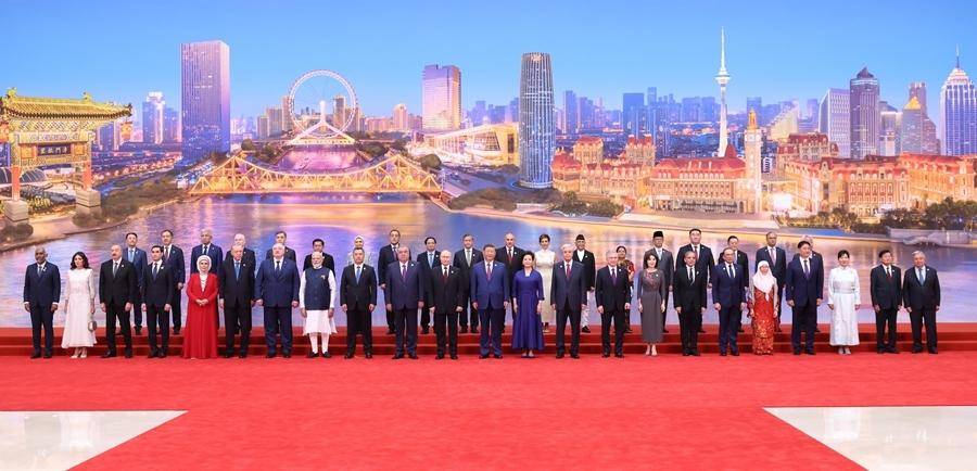 “豪华阵容”抵达津门<strong></p>
<p>币君网</strong>，两场会议今天举行，世界聚焦上合天津峰会