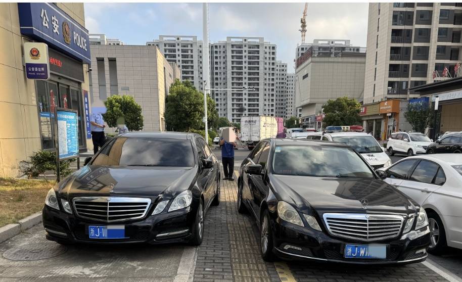 浙江街头惊现两辆“一模一样”的车！民警一查<strong></p>
<p>藏币价格</strong>，不简单，当场扣车