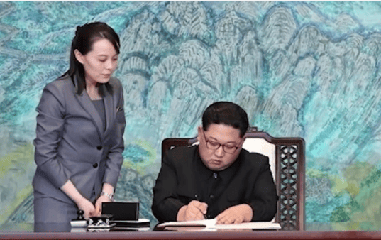金正恩女儿首登国际舞台<strong></p>
<p>币本位</strong>，引爆接班传闻！英国首相被架空，工党内斗成全武行…