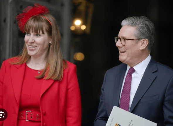 金正恩女儿首登国际舞台<strong></p>
<p>币本位</strong>，引爆接班传闻！英国首相被架空，工党内斗成全武行…