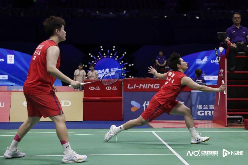 中国羽毛球大师赛于深圳开拍<strong></p>
<p>法币充值</strong>，国羽首日7战4胜